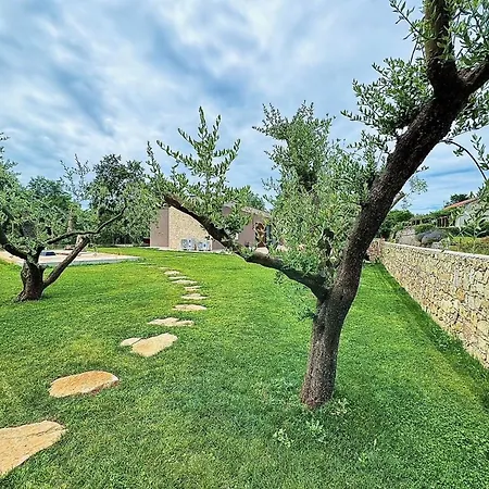 Veros Villa *