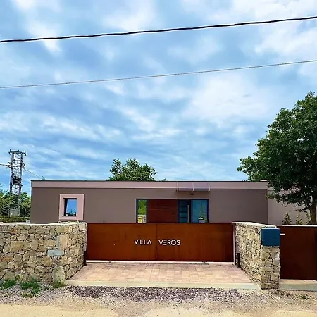 Veros Villa *