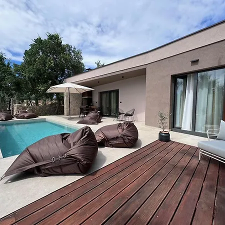 Villa Veros *