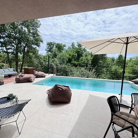 Veros Villa
